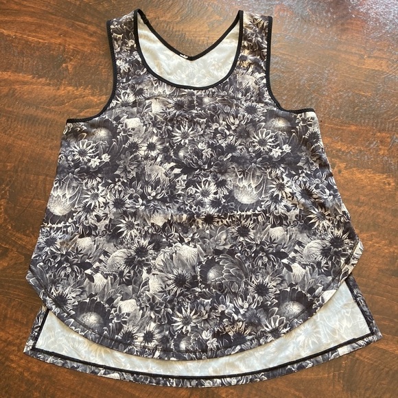 lululemon Run: Split Singlet Flowabunga Black Angel Wing / Black Size 4 - Picture 8 of 13